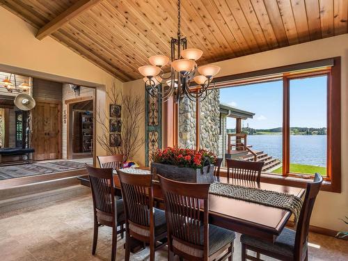 7315 Shertenlib Road, Out Of District, BC - Indoor Photo Showing Dining Room