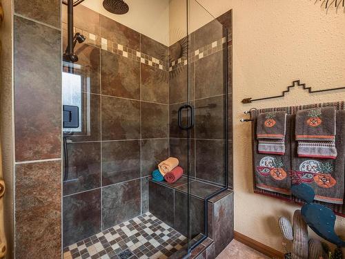 7315 Shertenlib Road, Out Of District, BC - Indoor Photo Showing Bathroom