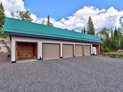 7315 Shertenlib Road, Out Of District, BC - Outdoor