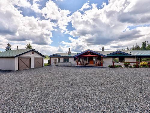 7315 Shertenlib Road, Out Of District, BC - Outdoor With Deck Patio Veranda