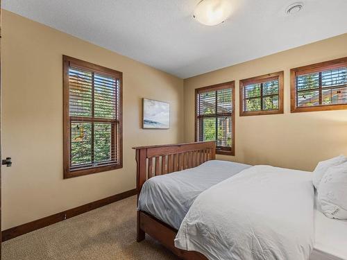 44-5035 Valley Drive, Sun Peaks, BC - Indoor Photo Showing Bedroom