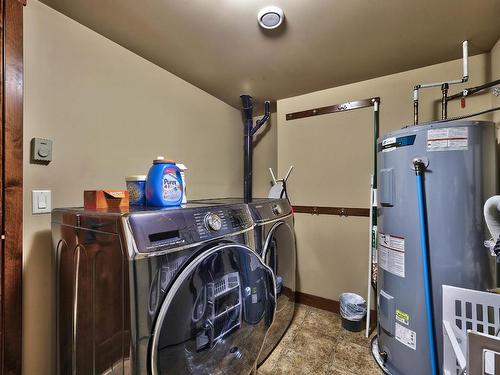 44-5035 Valley Drive, Sun Peaks, BC - Indoor Photo Showing Laundry Room