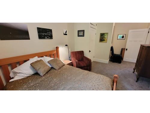 1305 Denver Siding Road, New Denver, BC - Indoor Photo Showing Bedroom