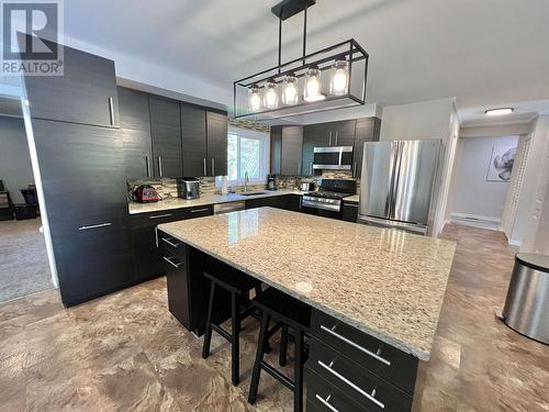 4055 Schemenaur Road, Quesnel, BC - Indoor Photo Showing Kitchen With Upgraded Kitchen