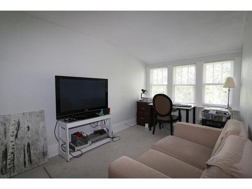52 101St Avenue, Kimberley, BC - Indoor Photo Showing Living Room