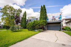 67 Tanoak Park Drive  Winnipeg, MB R2V 2W6