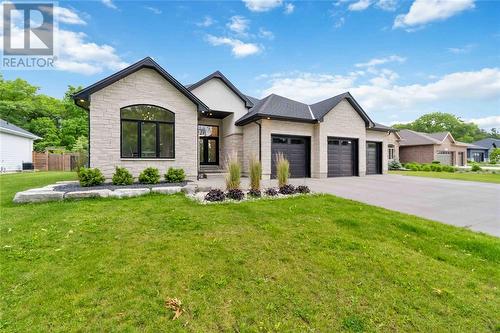 1974 Blackwell Road, Sarnia, ON - Outdoor With Facade