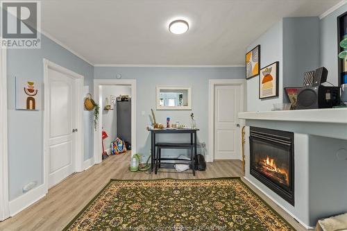 890 Howard Avenue, Windsor, ON - Indoor With Fireplace