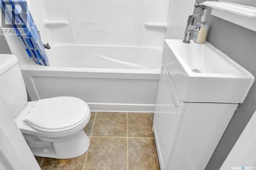 3130 Garnet Street, Regina, SK - Indoor Photo Showing Bathroom