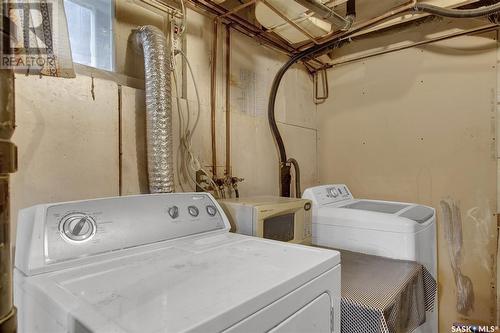 3130 Garnet Street, Regina, SK - Indoor Photo Showing Laundry Room