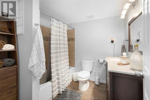 2784 Front Road, Lasalle, ON - Indoor Photo Showing Bathroom