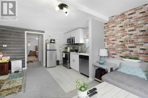 2784 Front Road, Lasalle, ON - Indoor Photo Showing Kitchen