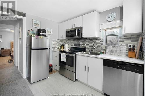 2784 Front Road, Lasalle, ON - Indoor Photo Showing Kitchen With Upgraded Kitchen