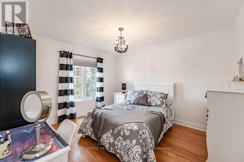 39 Louvain Drive, Brampton, ON - Indoor Photo Showing Bedroom