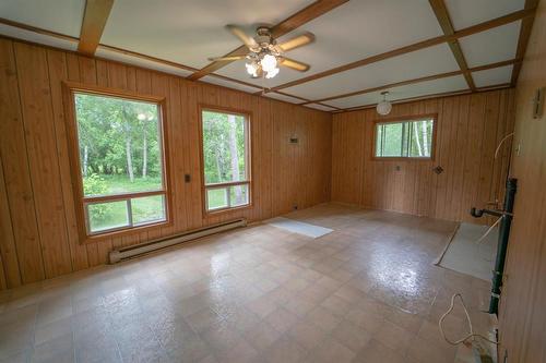 21 Spinnaker Lane, Gimli Rm, MB - Indoor Photo Showing Other Room