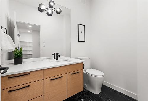 251 Yellow Moon Crescent, Winnipeg, MB - Indoor Photo Showing Bathroom