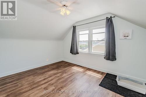 327 Highland Road E, Kitchener, ON - Indoor Photo Showing Other Room