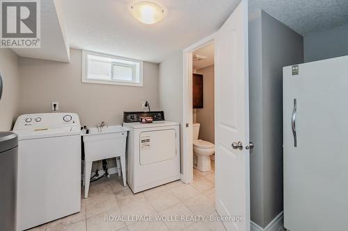 327 Highland Road E, Kitchener, ON - Indoor Photo Showing Laundry Room