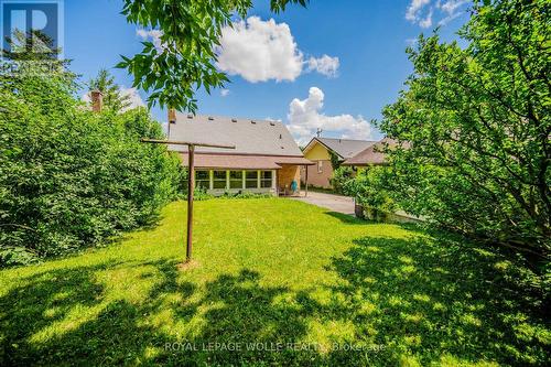 327 Highland Road E, Kitchener, ON - Outdoor