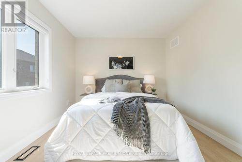 1350 Stevens Road, Innisfil, ON - Indoor Photo Showing Bedroom