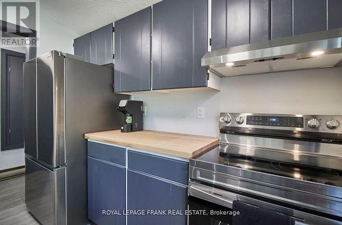 15 North Taylor Road, Kawartha Lakes, ON - Indoor Photo Showing Kitchen With Stainless Steel Kitchen