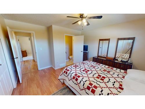 2209 5Th Street S, Cranbrook, BC - Indoor Photo Showing Bedroom