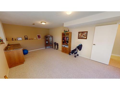 2209 5Th Street S, Cranbrook, BC - Indoor Photo Showing Other Room