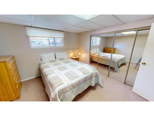 2209 5Th Street S, Cranbrook, BC - Indoor Photo Showing Bedroom