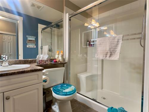 206-3550 Woodsdale Road, Lake Country, BC - Indoor Photo Showing Bathroom