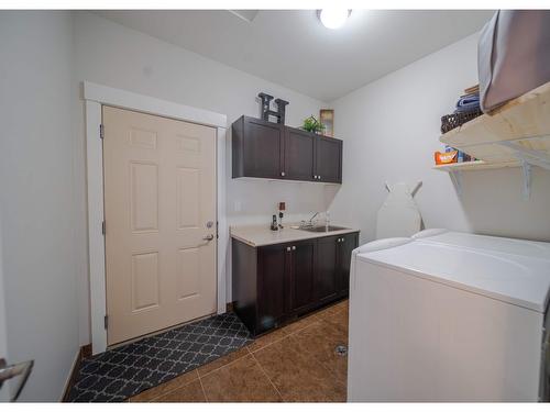 200 Boulder Creek, Cranbrook, BC - Indoor Photo Showing Laundry Room