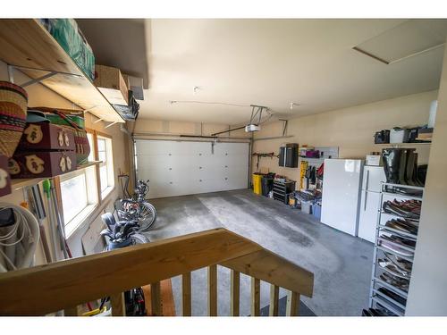 200 Boulder Creek, Cranbrook, BC - Indoor Photo Showing Garage