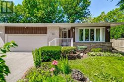 3314 CINDY CRESCENT  Mississauga, ON L4Y 3J6