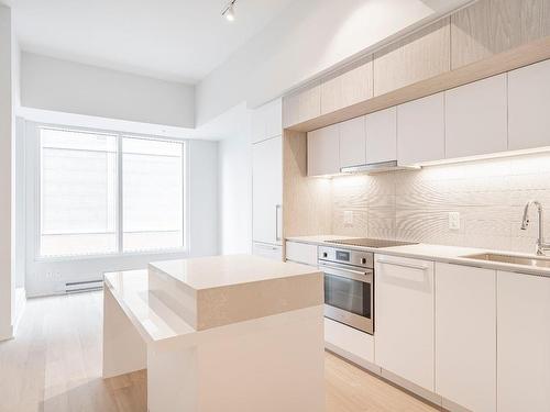 Cuisine - 708-1288 Rue St-Antoine O., Montréal (Ville-Marie), QC - Indoor Photo Showing Kitchen With Upgraded Kitchen