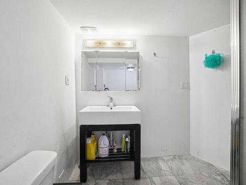 Salle de bains - 5845 Rue De Parme, Laval (Auteuil), QC - Indoor Photo Showing Bathroom
