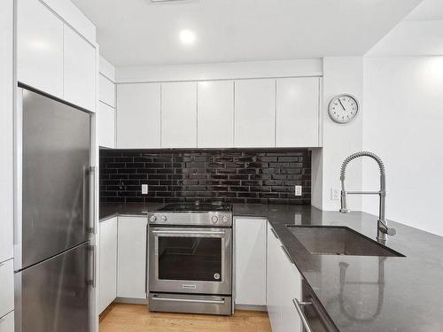 Kitchen - 2306-101 Rue De La Rotonde, Montréal (Verdun/Île-Des-Soeurs), QC - Indoor Photo Showing Kitchen With Upgraded Kitchen