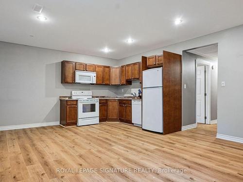 44 Terrace Ave, Welland, ON - Indoor Photo Showing Kitchen