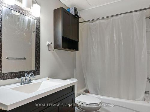 44 Terrace Ave, Welland, ON - Indoor Photo Showing Bathroom