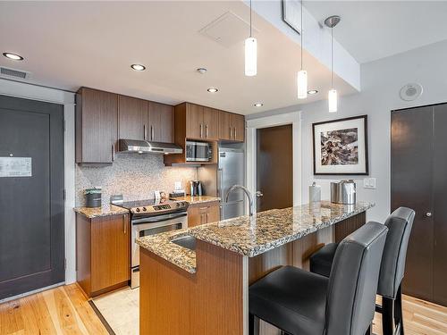 B505-810 Humboldt St, Victoria, BC - Indoor Photo Showing Kitchen With Upgraded Kitchen