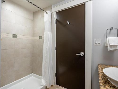 B505-810 Humboldt St, Victoria, BC - Indoor Photo Showing Bathroom