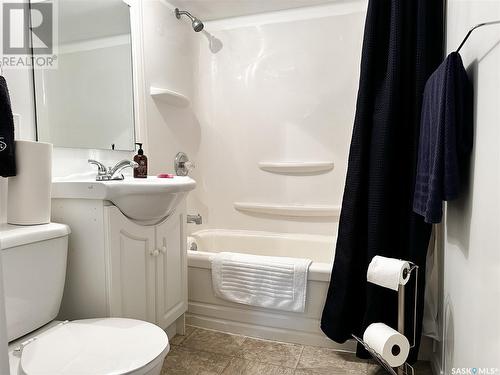 1581 106Th Street, North Battleford, SK - Indoor Photo Showing Bathroom
