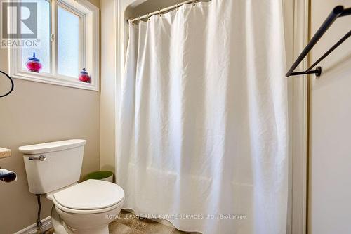 573 Forman Avenue, Stratford, ON - Indoor Photo Showing Bathroom