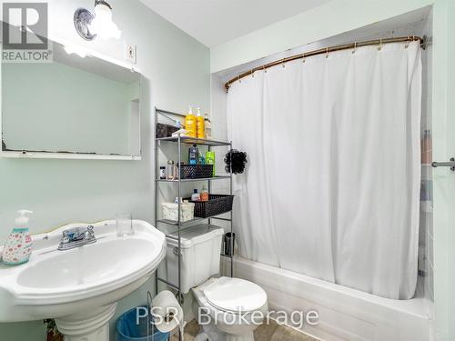 720 Muskoka Beach Road, Gravenhurst, ON - Indoor Photo Showing Bathroom