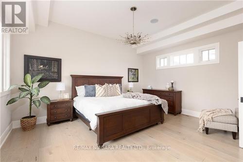 32 Breckenridge Boulevard, St. Catharines, ON - Indoor Photo Showing Bedroom