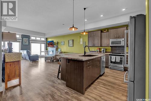 302 515 La Ronge Avenue, La Ronge, SK - Indoor Photo Showing Kitchen