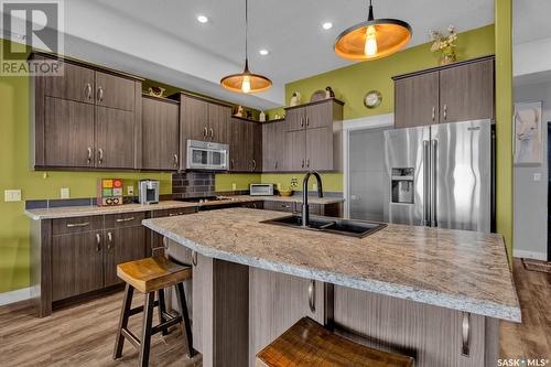 302 515 La Ronge Avenue, La Ronge, SK - Indoor Photo Showing Kitchen With Stainless Steel Kitchen With Double Sink With Upgraded Kitchen