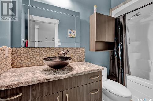 302 515 La Ronge Avenue, La Ronge, SK - Indoor Photo Showing Bathroom