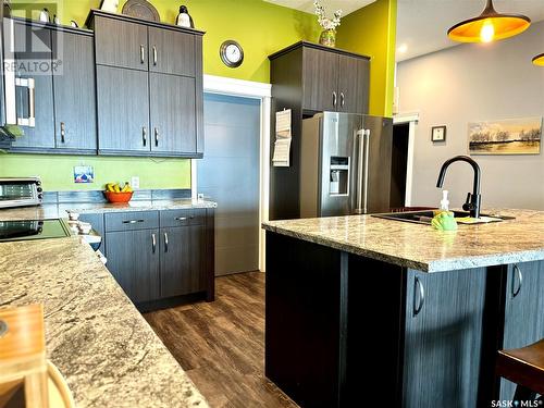 302 515 La Ronge Avenue, La Ronge, SK - Indoor Photo Showing Kitchen With Stainless Steel Kitchen