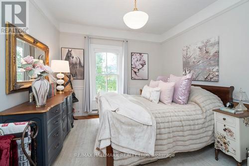 33 Beech Avenue, Clarington, ON - Indoor Photo Showing Bedroom