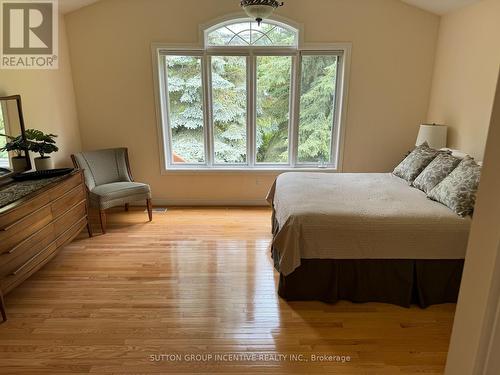 14 - 6 Piazza Verde, New Tecumseth, ON - Indoor Photo Showing Bedroom