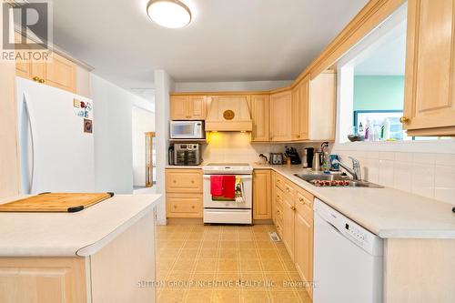 3156 25 Sideroad, Innisfil, ON - Indoor Photo Showing Kitchen With Double Sink